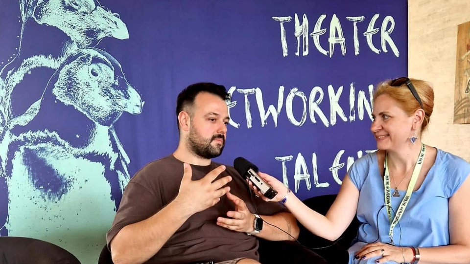 „Miza noastră e să creăm dialog între tinerii creatori de teatru și cei aflați în poziții de putere” - declară regizorul Bobi Pricop, coordonatorul TNT Craiova