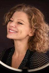 Orașul care m-a făcut. Actrița Ofelia Popii despre Arad: „Am așa o stare de veselie când mă întorc în Arad. Un oraș care a fost destul de dezvoltat față de altele, dar și periculos, cu răfuieli, reglări de conturi și pistoale”