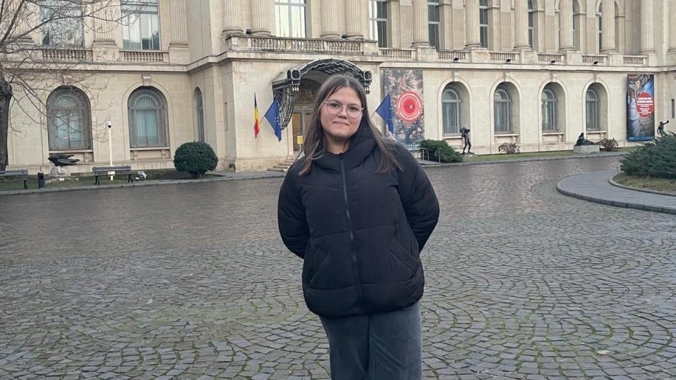 „Tinerii nu sunt lipsiți de interes pentru cultură, ci de acces și ghidare” - opinia Leliei, adolescenta pe care Radio România Cultural a invitat-o la teatru de Ziua Culturii Naționale