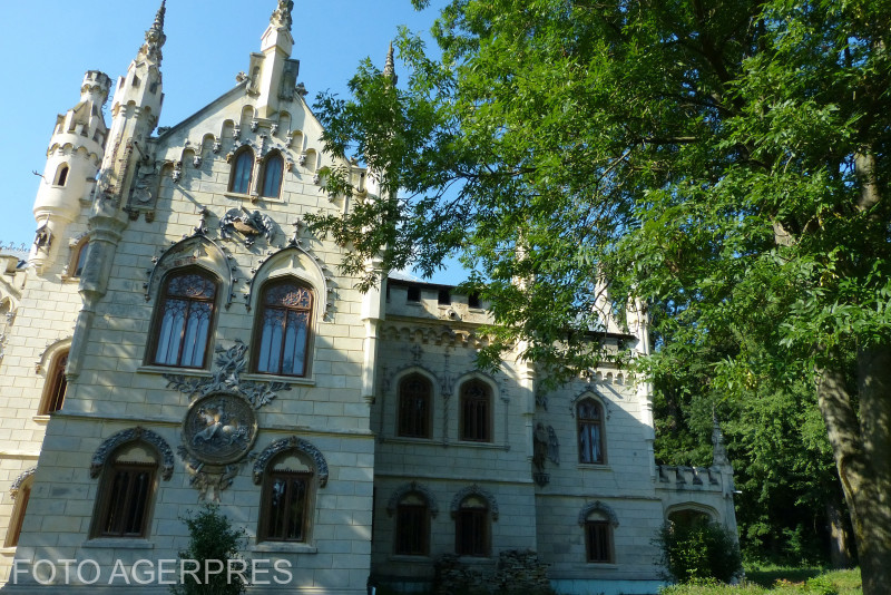 Castelul Sturdza de la Miclaușeni