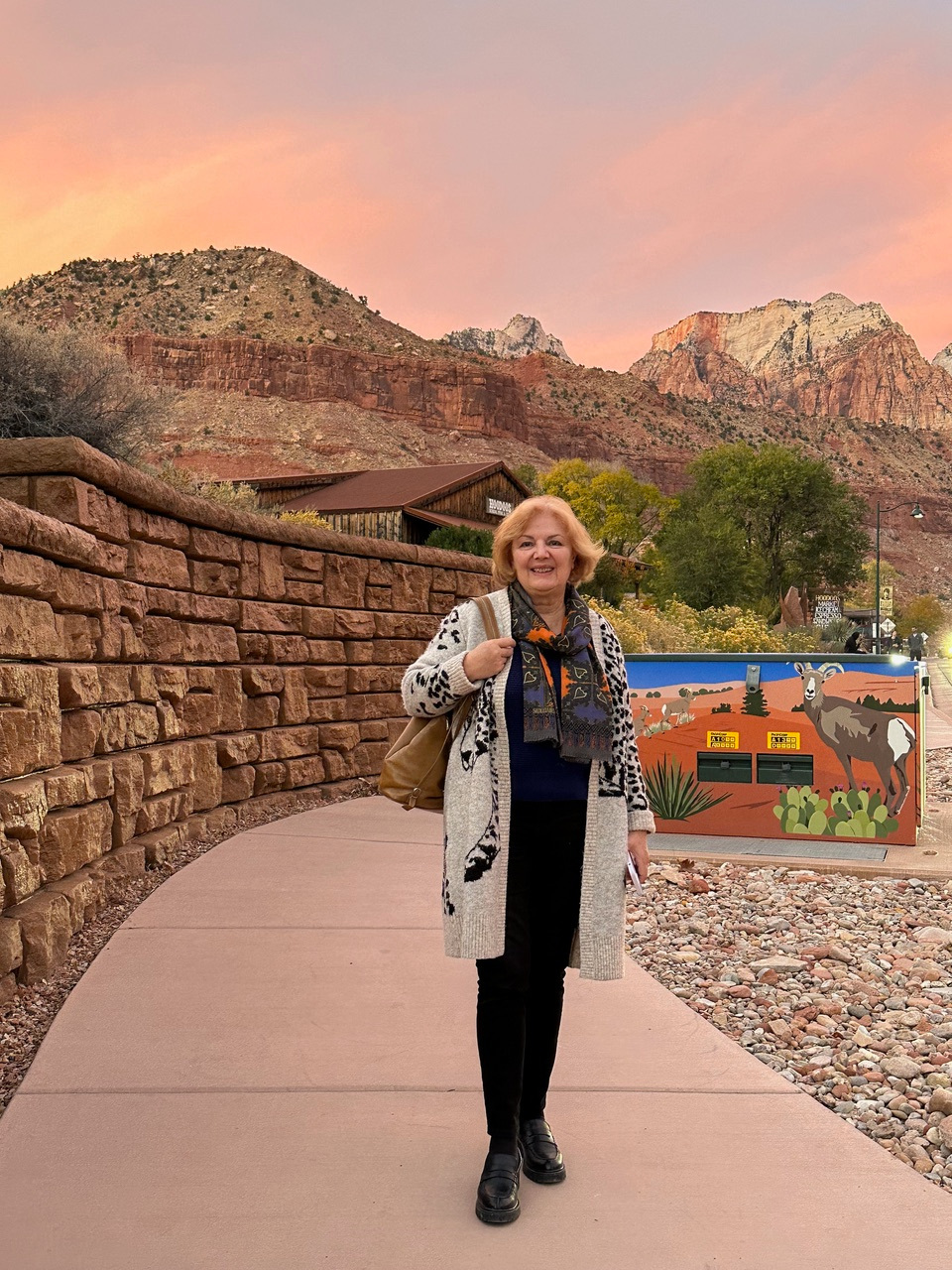 Lidia Bradley in Parcul National Zion, statul Utah, SUA, noiembrie 2023